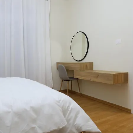 Centre Apartment *
